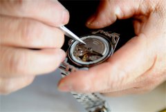 浪琴表针脱落处理方法大全(轻松解决浪琴表针脱落问题)