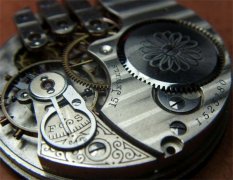 卡地亚腕表进水自救指南：干燥与修复全攻略