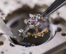 宝玑手表走时不准怎么办